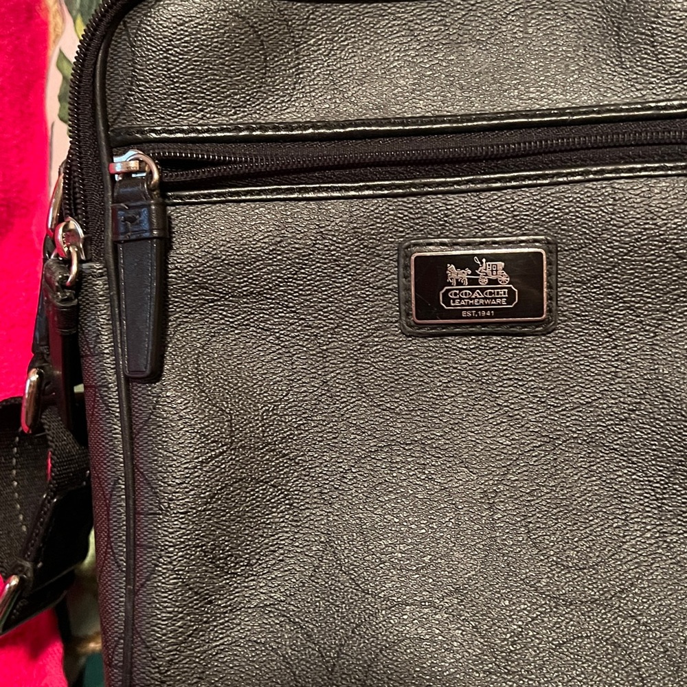 Coach preowned messenger, crossbody, bag Men’s, Women or Unisex. - Picture 8 of 15